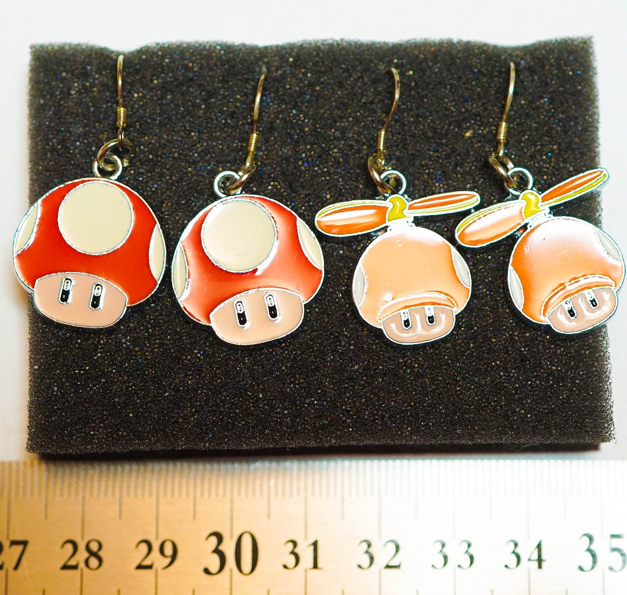 kinokonoharishigoto♡マリオネットピアス Amazon.co.jp: ピアス マリオカート スーパーキノコ ピノキオ フラワー